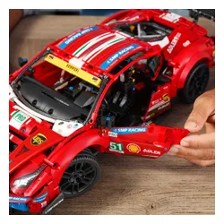 Конструктор Lego Technic Ferrari 488 GTE AF Corse #51 (42125)