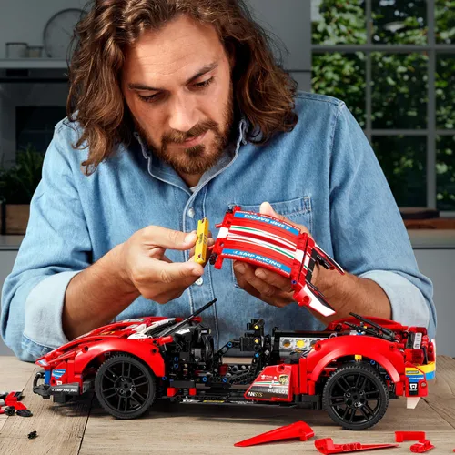 Конструктор Lego Technic Ferrari 488 GTE AF Corse #51 (42125)