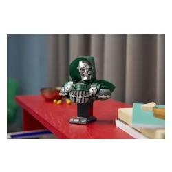 LEGO 76345 Super Heroes Popiersie Doktora Dooma