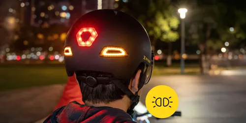 Kask XRIDER XRIH008M Inteligentny Czarny Miejski z lampką i kierunkowskazami (rozmiar M)