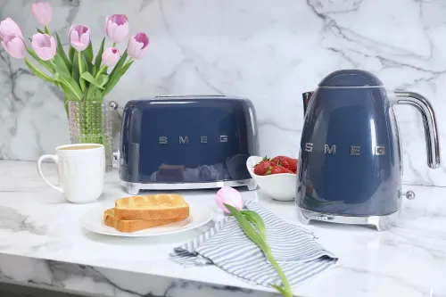 Czajnik Smeg KLF03NBEU 1,7l 2400W