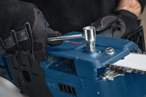 Piła łańcuchowa akumulatorowa BOSCH Professional 18V GKE 18V-40 06008D3001 5.5 Ah