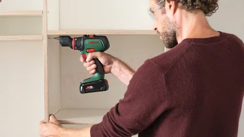 Bosch AdvancedDrill Akülü Tornavida 18 V (+2.5Ah PBA aküsü + şarj cihazı)