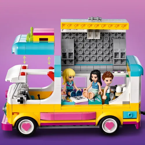 LEGO Friends orman kampı minibüsü ve yelkenli (41681)