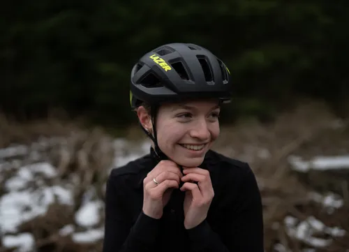 Kask rowerowy LAZER Tonic Kineticore Czarno-żółty Szosowy (rozmiar S)