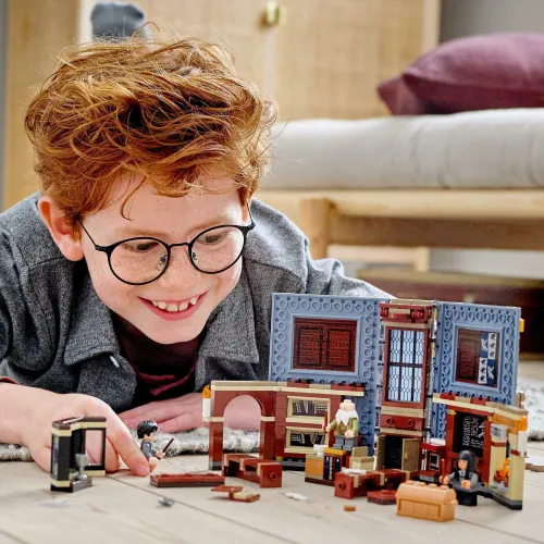 LEGO Harry Potter Chwile z Hogwartu: zajęcia z zaklęć i uroków 76385