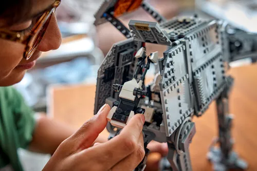 LEGO Star Wars 75454 Mandalorian AT-AT Resztek Imperium, zestaw klocków 10+