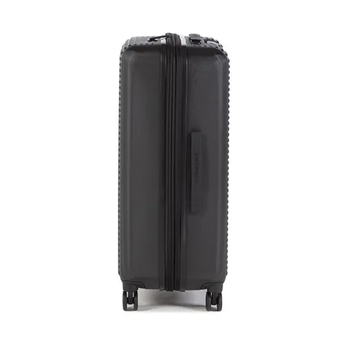 Средний жесткий чемодан Mandarina Duck Tank Case P10fsv23651 Black