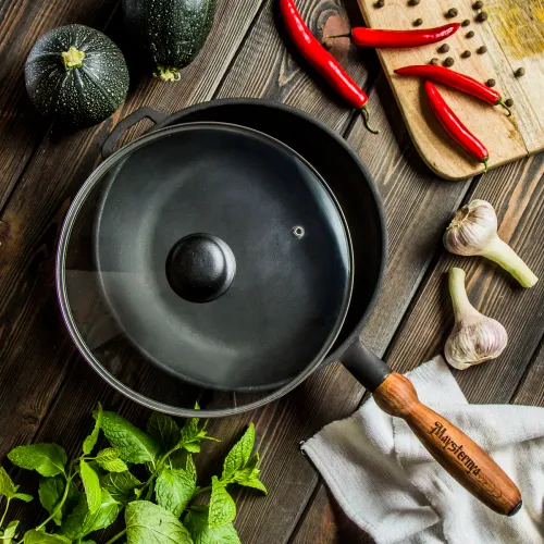 Patelnia żeliwna z pokrywką i odpinaną rączką MAYSTERNYA WOOD 24 cm