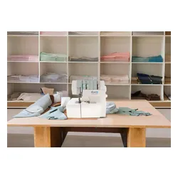 Maszyna do szycia Overlock ŁUCZNIK 820 D-3D