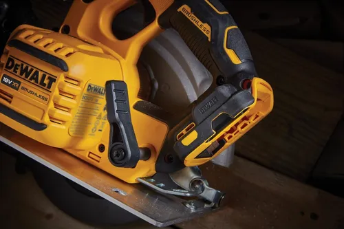 Pilarka tarczowa DeWalt DCS573NT
