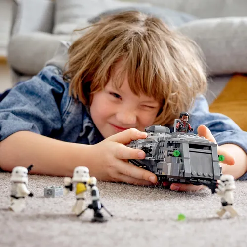 LEGO Star Wars zırhlı imparatorluğun gerisinde kalan (75311)