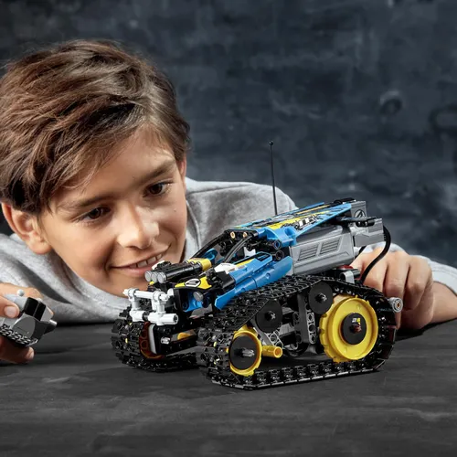 Конструктор Lego Technic управляемый трюковой автомобиль (42095)