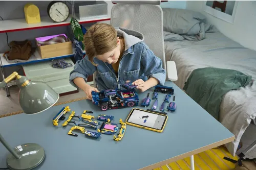 LEGO 42236 Technic: автомобиль Ford Mustang GT, набор блоков 10+
