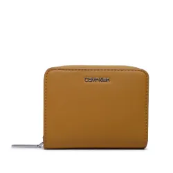 Маленький женский кошелек Calvin Klein CK Must с/A Wallet с клапаном Md K60K607432 KB7