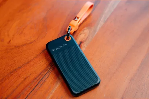 Dysk VERBATIM Pocket 128GB SSD Czarno-pomarańczowy