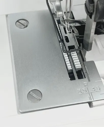 Maszyna do szycia Overlock MINERVA ML3314