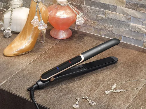 Lafe Sleek & Shine Straightener