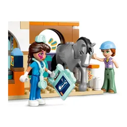 LEGO Friends 42651 Koń i lecznica dla zwierząt