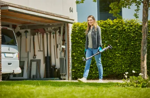 Nożyce akumulatorowe do gałęzi GARDENA EasyCut 110/18V P4A (bez akumulatora) 14772-55