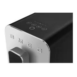 Кофемашина Smeg BCC12BLMEU