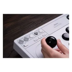 Kontroler 8BitDo Arcade Stick do PC Xbox Series X/S, Xbox One Bezprzewodowy/Przewodowy Biały