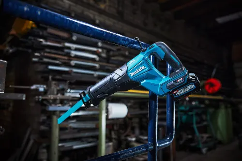 Ferăstrău alternativ Makita Jr001gz
