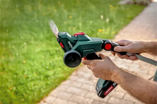 Nożyce do trawy i żywopłotu w walizce Metabo SGS 18 LTX Q