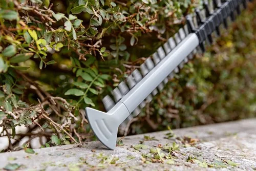 Nożyce do żywopłotu BOSCH GHE 18V-60 06008C9000 600mm 18V akumulatorowe