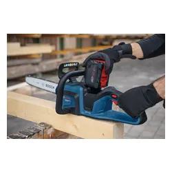 Piła łańcuchowa akumulatorowa BOSCH Professional 18V GKE 18V-40 06008D3001 5.5 Ah