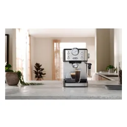 Ekspres kolbowy DeLonghi Classic EM450.M