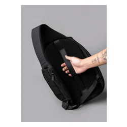 Plecak na jedno ramię Alpaka Metro Crossbody Right Shoulder - black