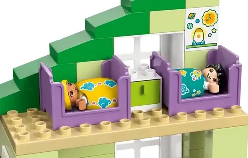 LEGO Duplo Town 10470 Nowoczesny dom rodzinny 3 w 1 z figurkami