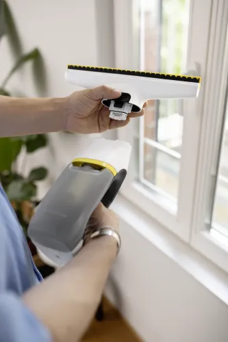 Myjka do okien Karcher WV 2 Universal Care 1.633-671.0 35min 105m2