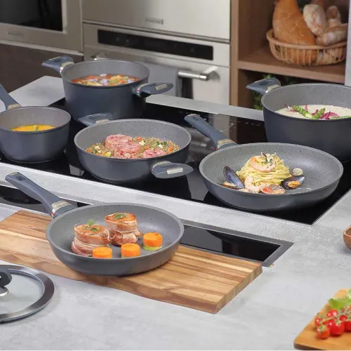 TOGNANA Italika Premium 20 cm - patelnia marmurowa nieprzywierająca