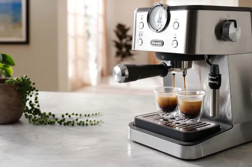 Ekspres kolbowy DeLonghi Classic EM450.M