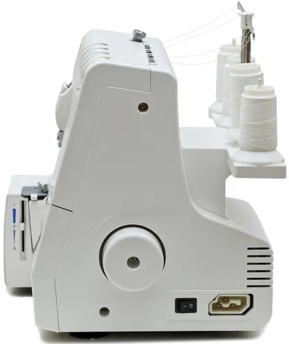 Maszyna do szycia Overlock MINERVA M840DS