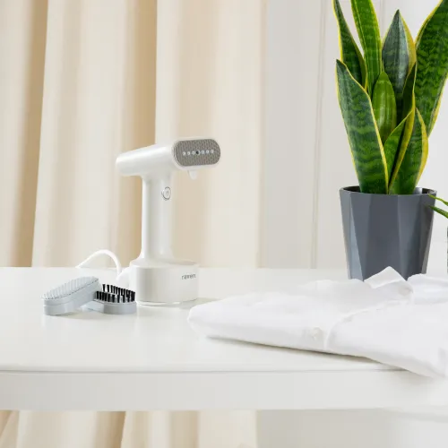 Parownica do ubrań Raven EPA002B 1600W 25g/min