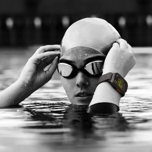 Apple Watch Ultra 2 GPS + Cellular 49mm koperta tytanowa (czarny) + bransoleta mediolańska z tytanu rozmiar L (czarny) (Stan Doskonały)