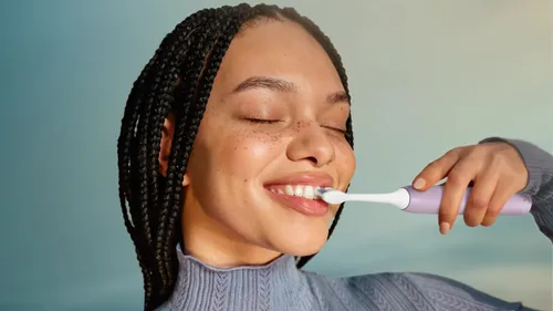 Szczoteczka soniczna PHILIPS Sonicare 3100 HX4033/27 + Etui