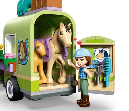 LEGO 42695 Friends Przyczepa z koniem i źrebaczkiem