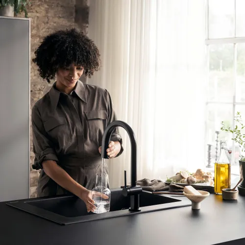 Bateria HANSGROHE Aqittura M91 76836670 z filtrem Czarny mat