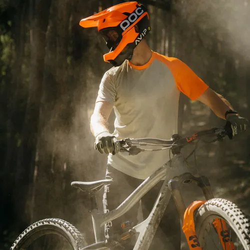 Kask rowerowy POC Otocon Race MIPS fluorescent orange avip/uranium black matt