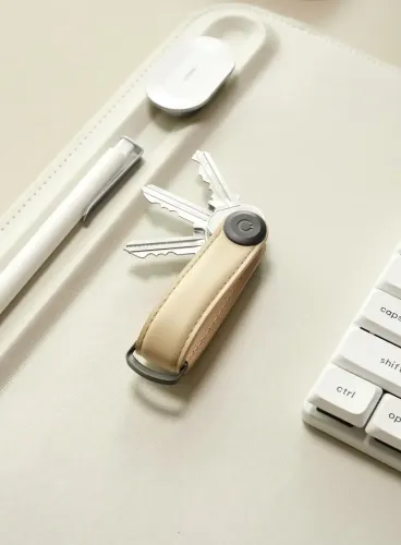 Skórzane etui na klucze Orbitkey Key Organiser Leather - sand