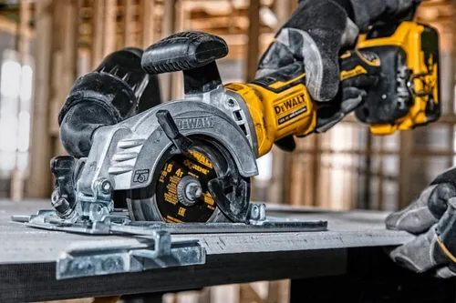 Pilarka tarczowa DeWalt DCS571NT