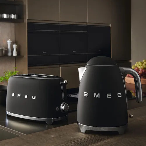 Электрический чайник SMEG KLF03BLMEU