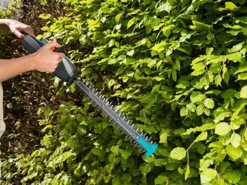 Nożyce akumulatorowe do żywopłotu GARDENA EasyCut Li-40 (z akumulatorem) 09836-20