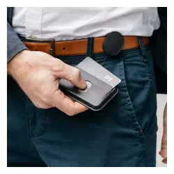 Uchwyt do karty ID ze smyczą Orbitkey Card Holder Pro - black