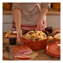 STAUB La Cocotte 2,2 l czerwony - garnek żeliwny z pokrywką