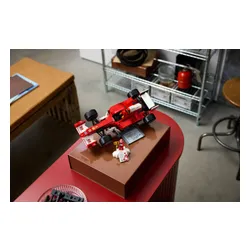 LEGO 11375 Icons Ferrari F2004 i Michael Schumacher